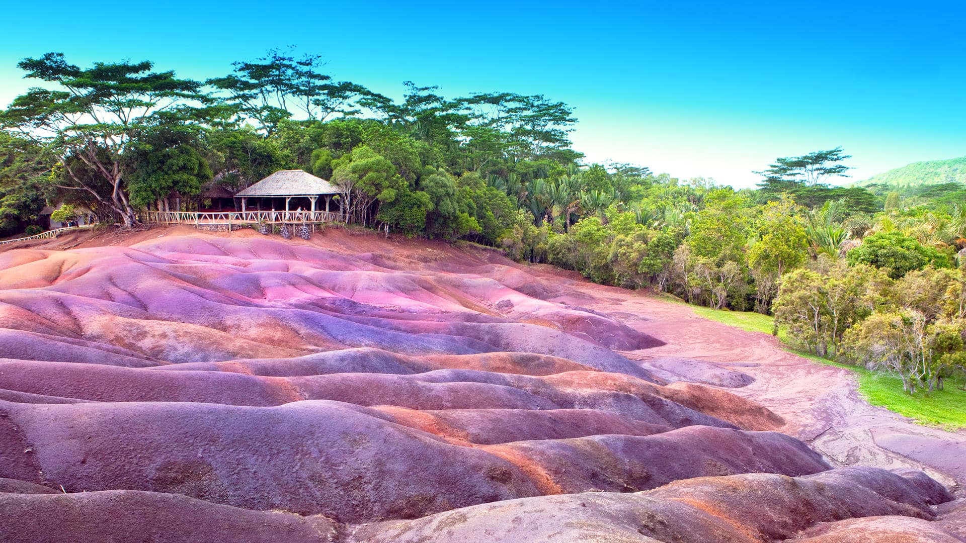 Chamarel (Seven Colored Earths)